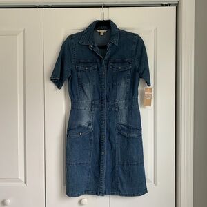 Stretchy Denim button up dress by Hope and Harlow.